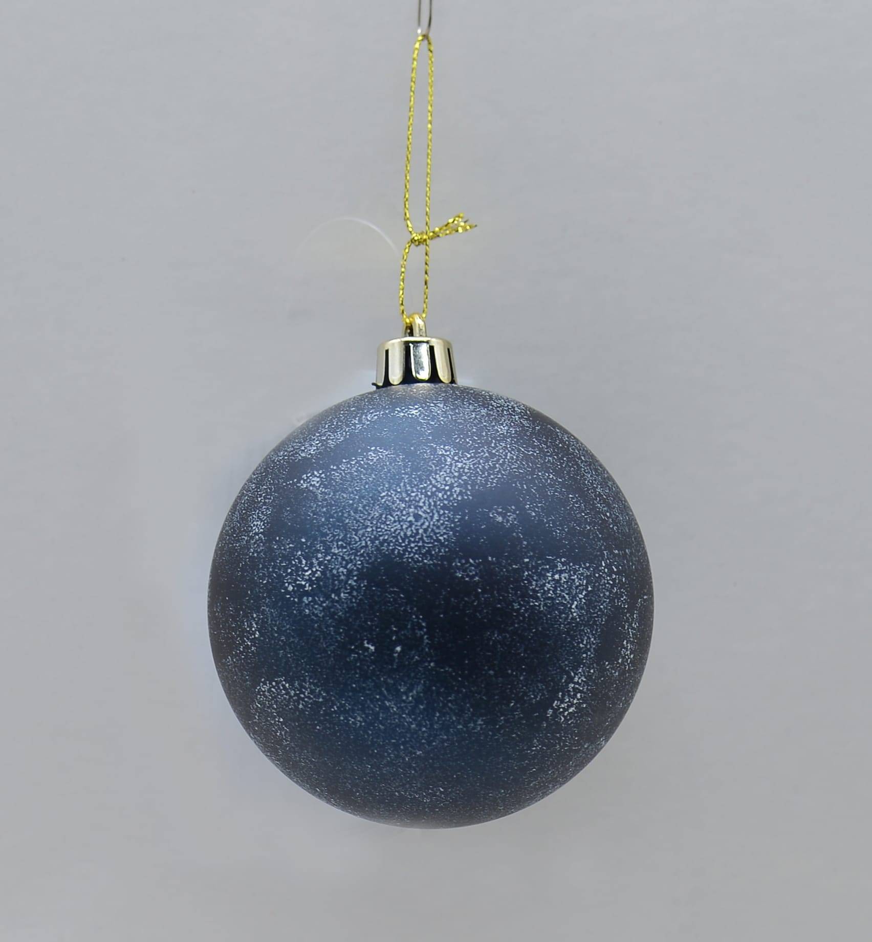 Boule de Noël effet neige bleu foncé Ø 8 cm - ECLOZ - Image 1